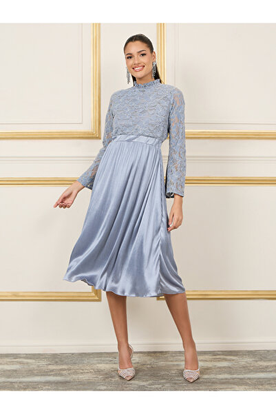 Styli Lace Detail Satin Pleated Hem A-Line Midi Dress