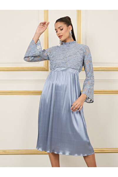 Styli Lace Detail Satin Pleated Hem A-Line Midi Dress