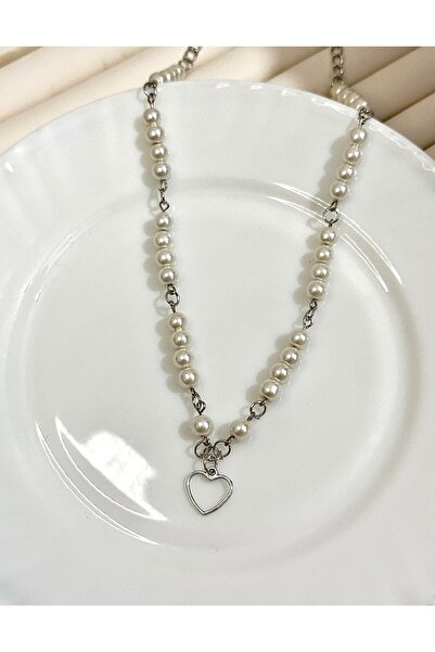 Serashine Cream Color Glass Pearl Heart Necklace