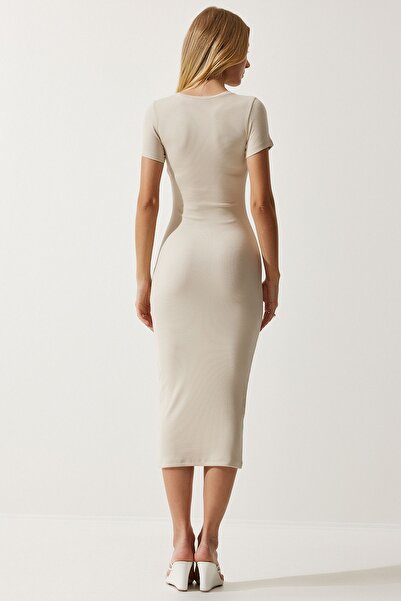 YUSUF CAN KARATAŞ KARATAŞ GİYİM Kadın Bej Renk Fitilli Kaskorse Kumaş Kısa Kollu Vücuda Oturan Uzun Elbise Boy 135 Cm