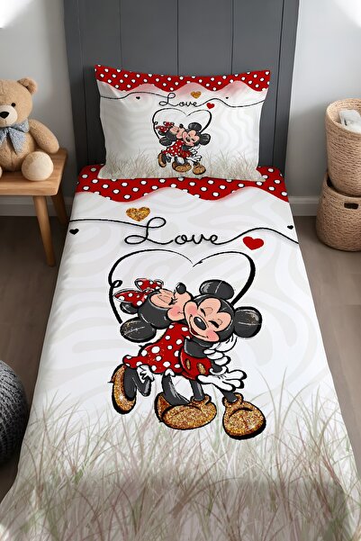 EVPANYA Mickey ve Minnie Dostluğu Desenli Yatak Örtüsü ve Yastık Kılıfı
