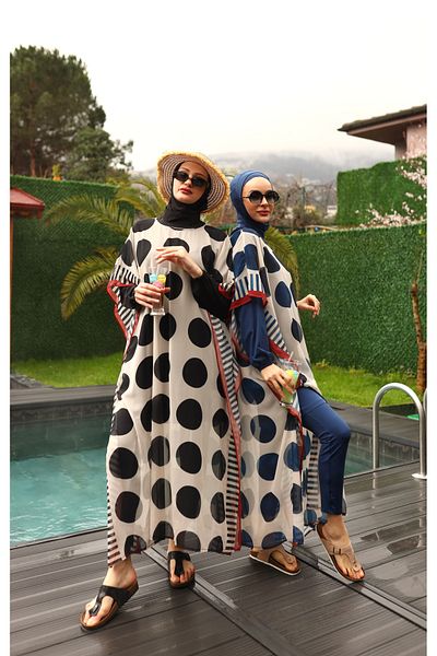 ButikKardelen Camellia Five Piece Hijab Swimsuit - Patterned on Top 10359