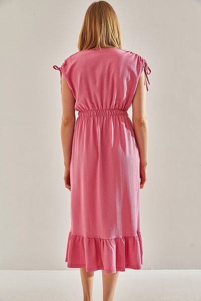 Bianco Lucci Rochie roz cu decolteu în V - Umăr și talie adunată, fustă cu volane 60251003