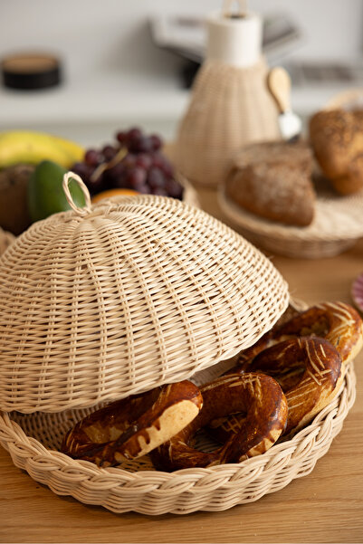 Maison Avf Bohemian Rattan Bamboo Fan - Wicker Presentation and Presentation Serving Stand