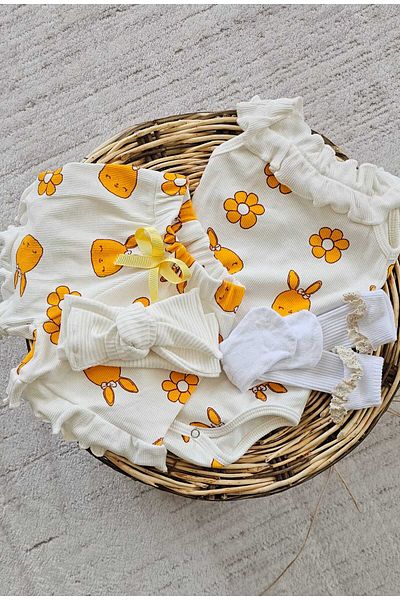 ALYA Baby's Bodysuit Shorts and Socks Bandana Set