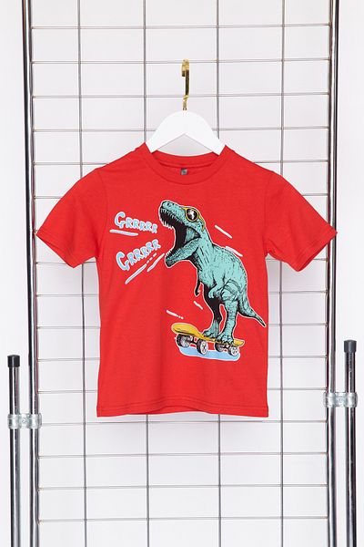 TRENDYOLKIDS Rotes Jungen-T-Shirt aus Baumwolle mit Dinosauriermuster TKDSS24TS00037