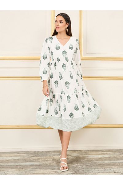 Styli Damask Print Tiered Shift Midi Dress