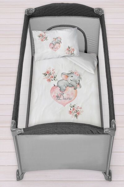 Homamia Isme Özel 75x120 Park Yatak Beşik Nevresim Takımı Kalpli Fil