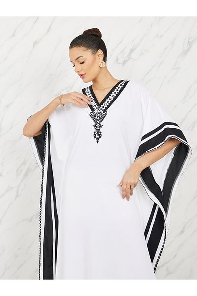 Styli Contrast Border Embroidered Neck Kaftan Maxi Dress