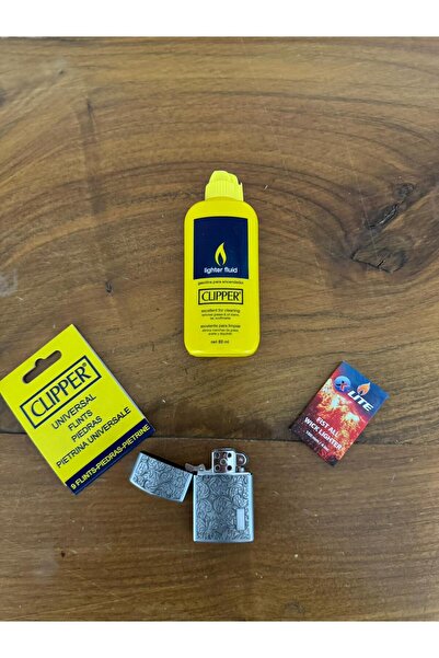 Clipper BENZİNLİ ÇAKMAK KAPAKLI MODEL GÜMÜŞ RENK SET- 80 ML BENZİN, ÇAKMAKTAŞI  VE FİTİL HEDYELİ