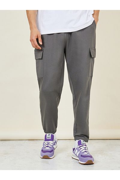 Styli Oversized Fit Drawcord Waistband Cargo Joggers