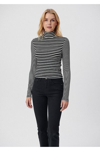 Mavi Μαύρο T-Shirt με ψηλό γιακά 1612024-82374