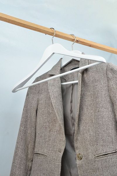 NYN White Wooden Suit - Jacket Hanger with Bar