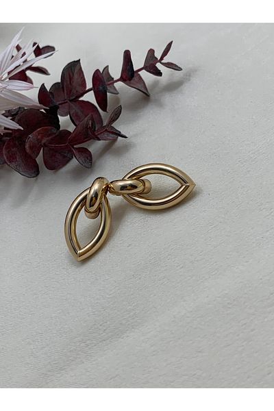 Piaro Collection Leaf Model Earrings - Stylish and Comfortable