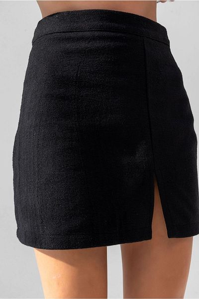 la & vetta Black Slit Stitched Mini Skirt