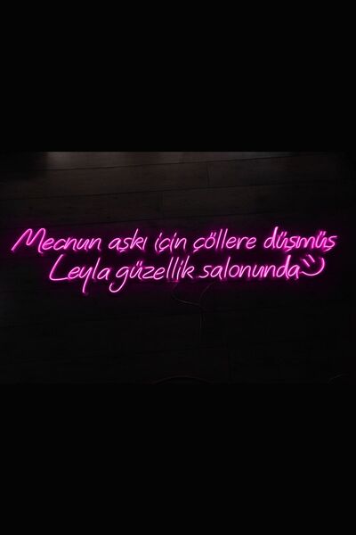 vinyuup Mecnun Aşkı İçin Çöllere Düşmüş Leyla Neon Led Aydınlatma 220 x 47 cm