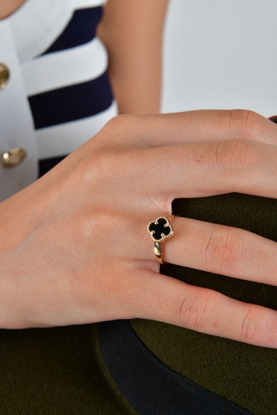 O'an Jewelry 14 Ayar Altın Oniks Taşlı Yonca Yüzük