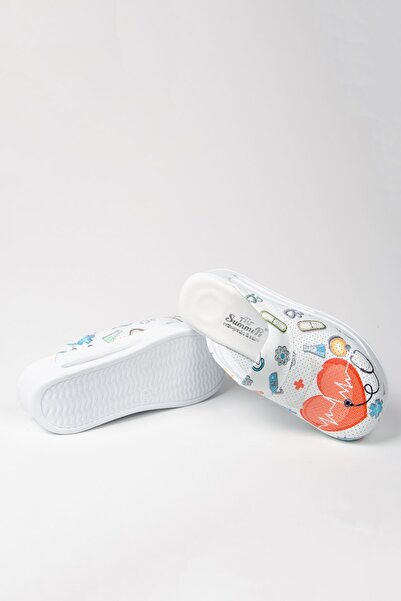 AREL MEDİKAL Ортопедичні тапочки для медсестер з серцевим візерунком на підборах, білі