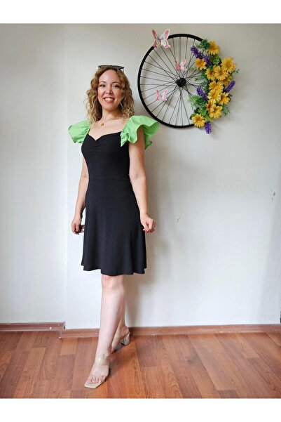 MADAME MELEK Rochie - Detaliu mâneci