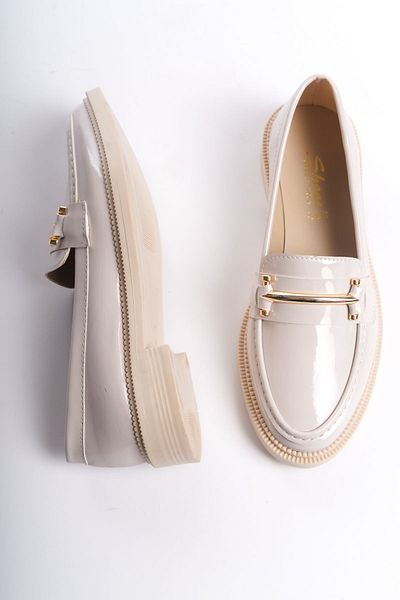 Shoesers Дамски обувки тип мокасини с елегантна катарама и лачена кожа
