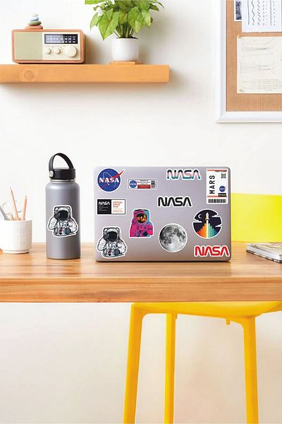 KT Decor مجموعة ملصقات PVC تحت عنوان Nasa مكونة من 6 قطع - الهاتف والكمبيوتر اللوحي والكمبيوتر المحمول والكمبيوتر المحمول والدفتر والجدول الزمني