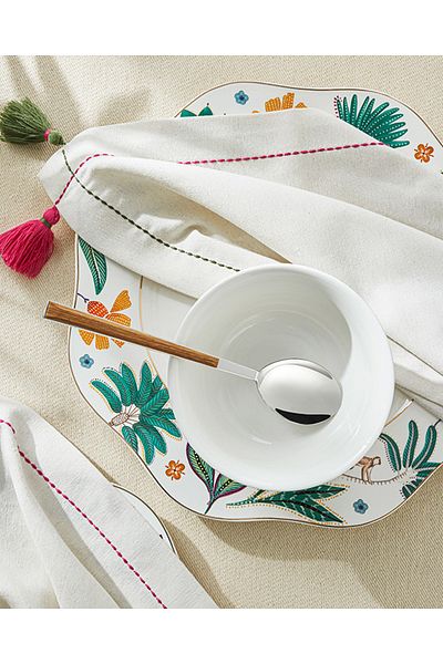 English Home Cream Colored 2-Piece Tassel Guest Napkin Set