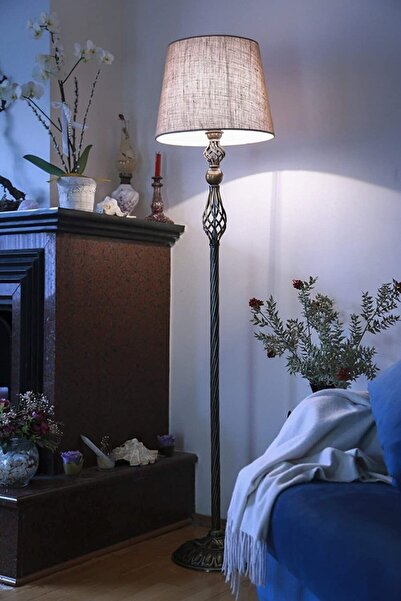 Vinner Eskitme Kaplama Şelale Modern Metal Lambader - Başlık rengi Çuval Bezi'dir.