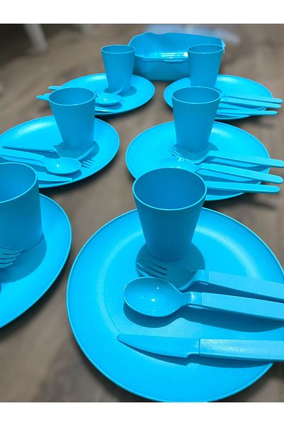 Üçsan 32 Piece Plastic Picnic Set for 6 People - Lockable and Round Plate