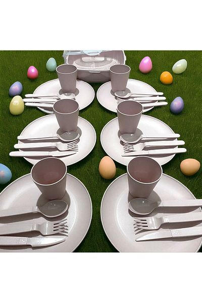 Üçsan 32 Piece Plastic Picnic Set for 6 People - Lockable and Round Plate