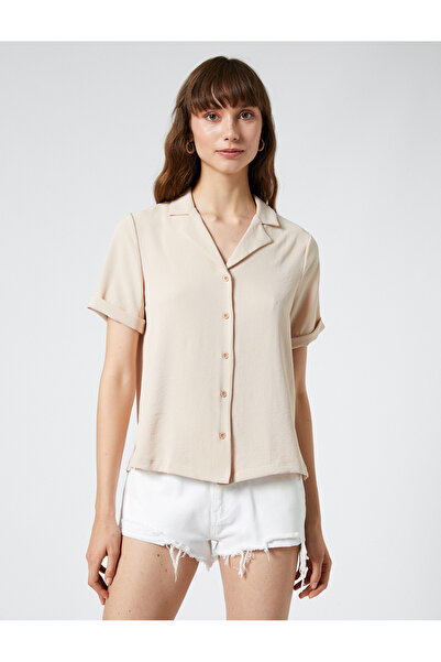 Koton Klasický límec s krátkým rukávem a kapsou na zapínání