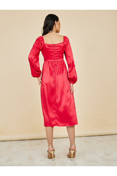 Styli Sweethart Neck Satin Midi Dress