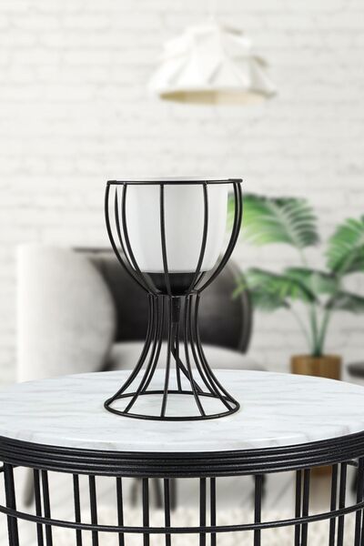 Begüsa Anafor Masa Lambası Siyah