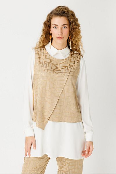 Esswaap Camel Jacquard Fabric Sweater and Trousers Set