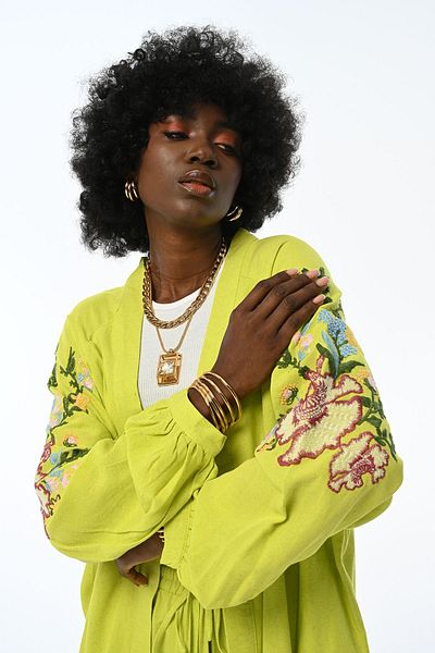 Orfeo Negro WOMEN'S OVERSIZE MOLD SLEEVE AND BACK FLOWER EMBROIDERED LINEN MIXED KIMONO JACKET