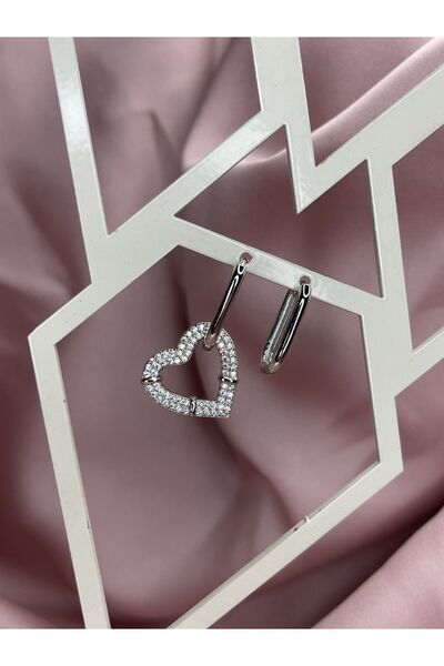 VELİT VOLA أقراط على شكل قلب مرصعة بالأحجار