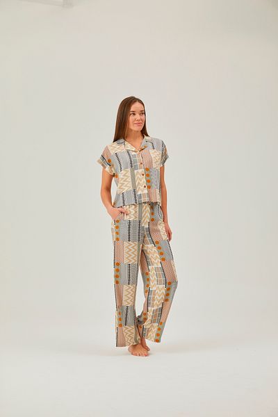 Pamuk & Pamuk men's Ethnic PatterneD Collar ButtoneD Trousers Pajama Set