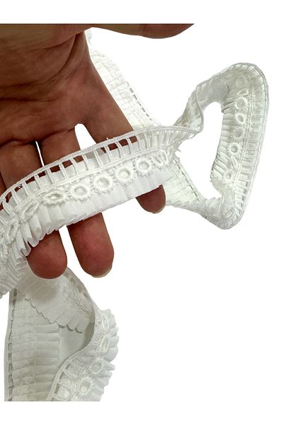 Esterella 3 Cm Wide Pleated Scallop/crepe Strip - Ecru