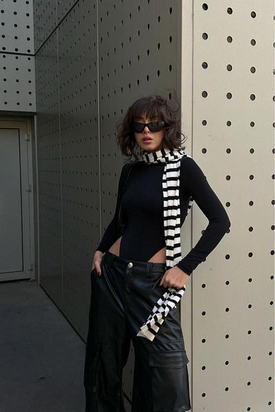 Bases Μαύρο μακρυμάνικο κορμάκι με ψηλό γιακά
