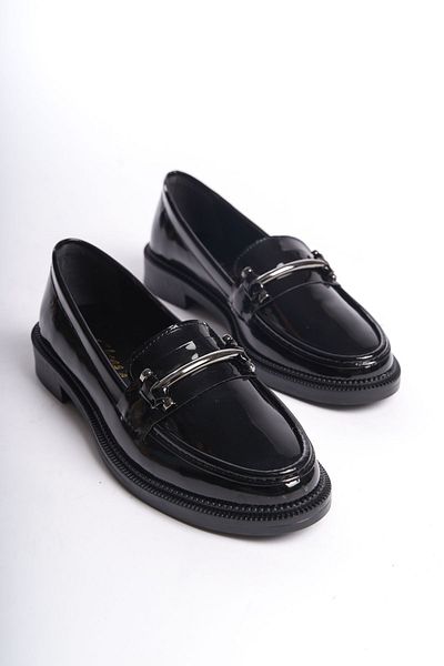 Shoesers Дамски обувки тип мокасини с елегантна катарама и лачена кожа