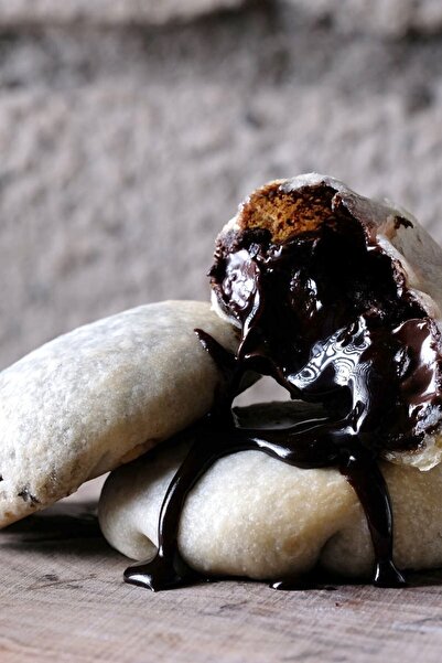 İMREN ALAÇATI TATLICISI & SAKIZLIM İmren Alaçatı Çikolatalı Izmir Bomba Kurab...