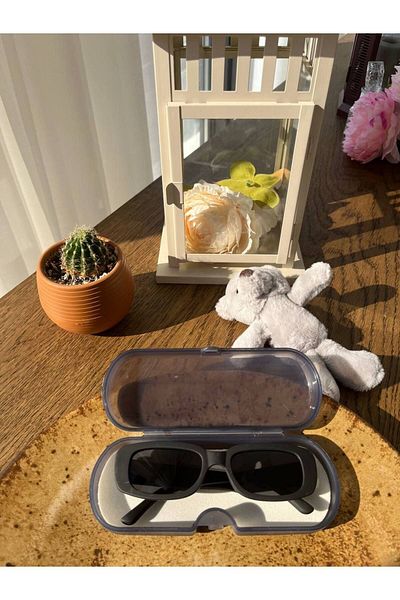 Jolly Kids 2024 Trend Rectangular Sunglasses - UV 400 Protection, for Girls and Boys, 2-9 Years - Black Boxed