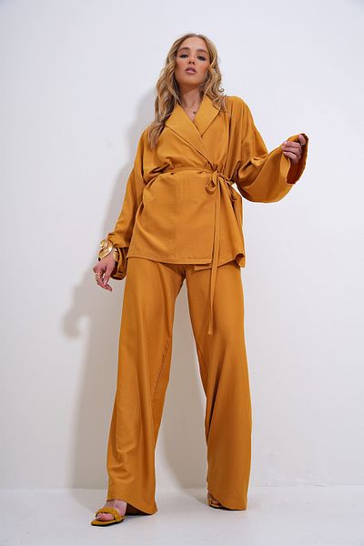Trend Alaçatı Stili Mustard Colored Wrinkled Look Women's Blazer Set - ALC-X12433