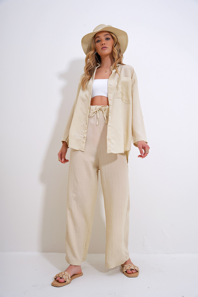 Trend Alaçatı Stili Beige Women's Ripped Suit - Double Pocket, Textured ALC-X12367