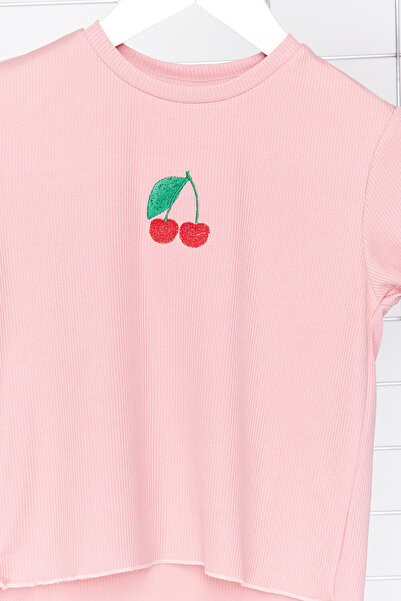 TRENDYOLKIDS Ανοιχτό ροζ κοριτσίστικο μπλουζάκι με μοτίβο κερασιές - Καμιζόλα με ραβδώσεις, κοντό μανίκι TKDSS24TS00009