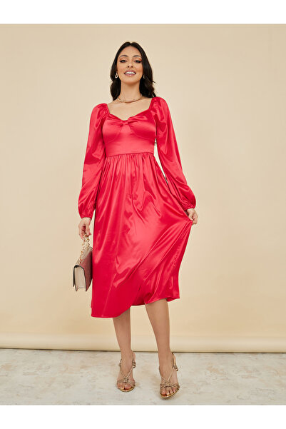 Styli Sweethart Neck Satin Midi Dress