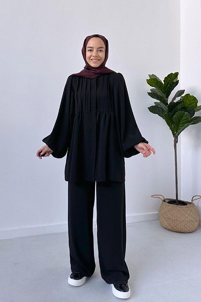 Ka Hijab Black Balloon Arm Pleated Suit Set