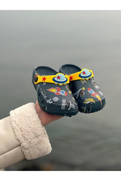 Bold Boutique صنادل للأطفال - نعل غير قابل للانزلاق، أحذية حضانة على شكل صارو...