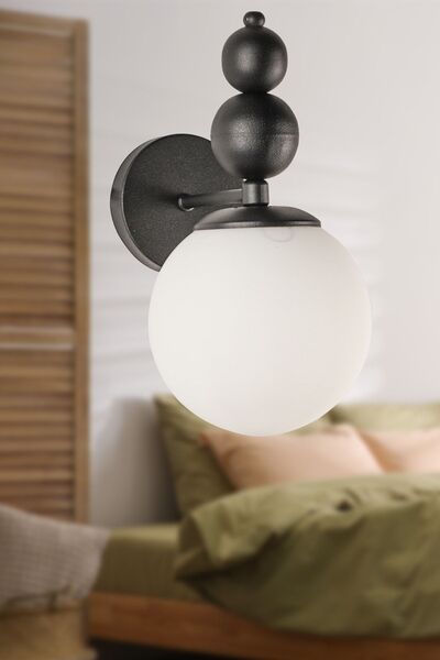 Begüsa Infinite Sconce Black and White Glass