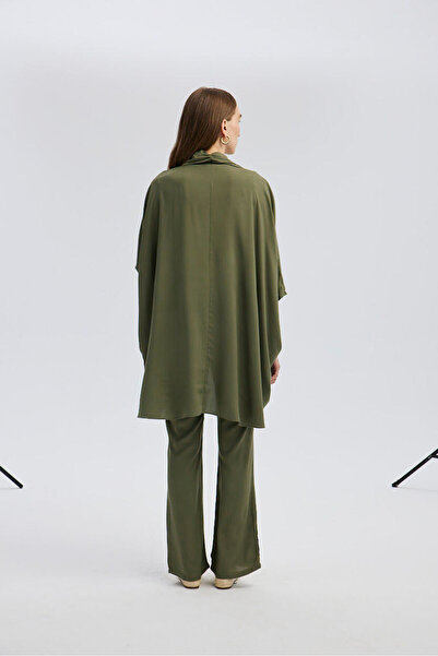 Touché Privé Draped Collar Tunic