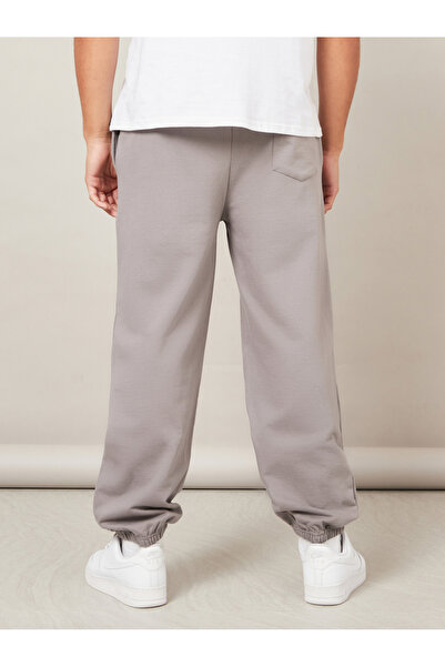 Styli Relaxed Fit Joggers in French Terry